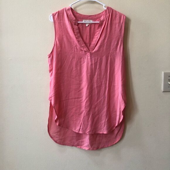 Cloth and Stone Top - Picture 1 of 4